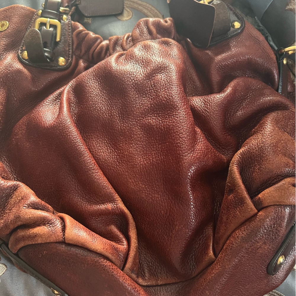Authentic Prada hobo bag. Leather exterior, fabric interior with low logos. - Picture 4 of 6